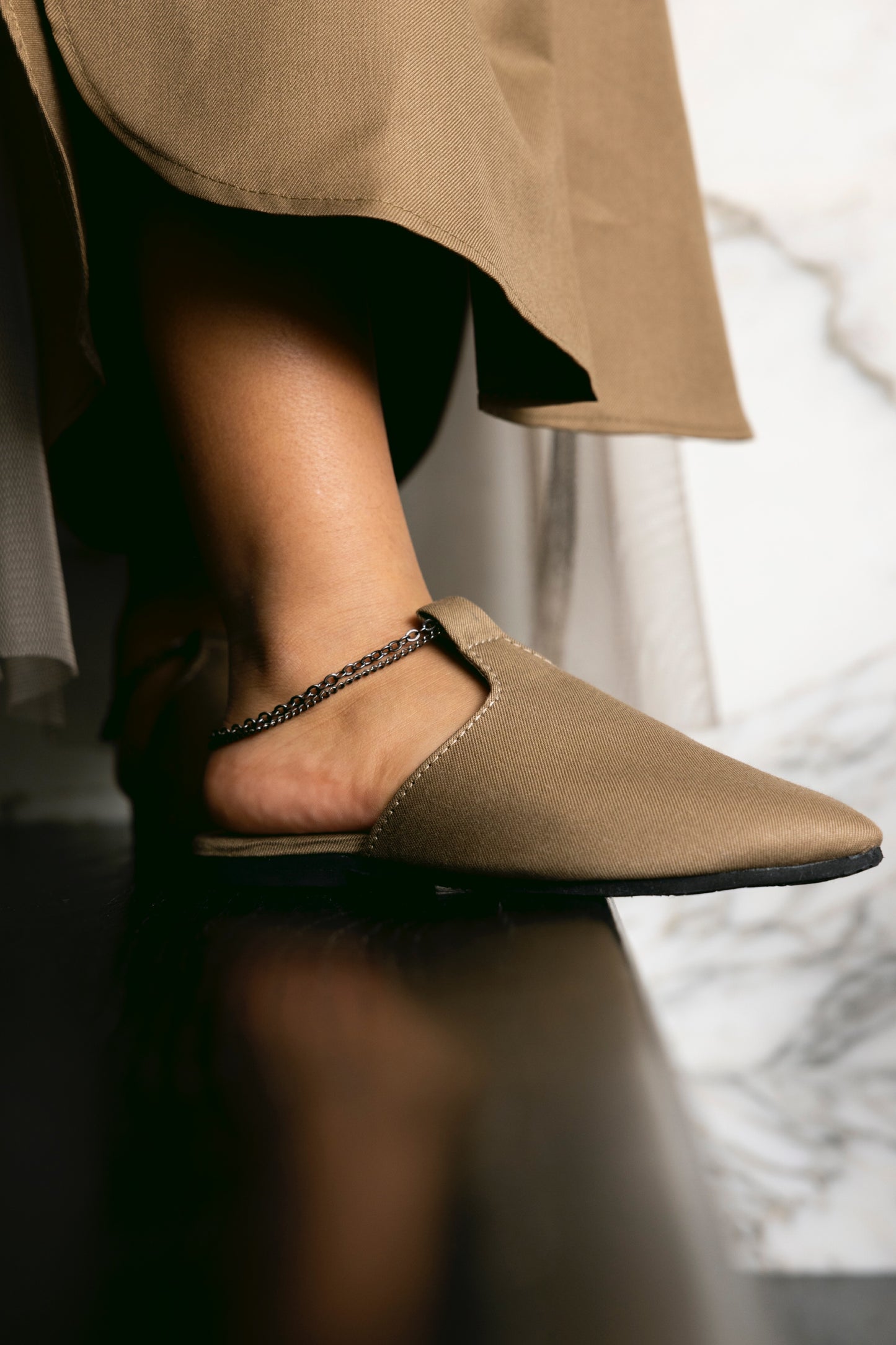 Taupe Chain Babouche